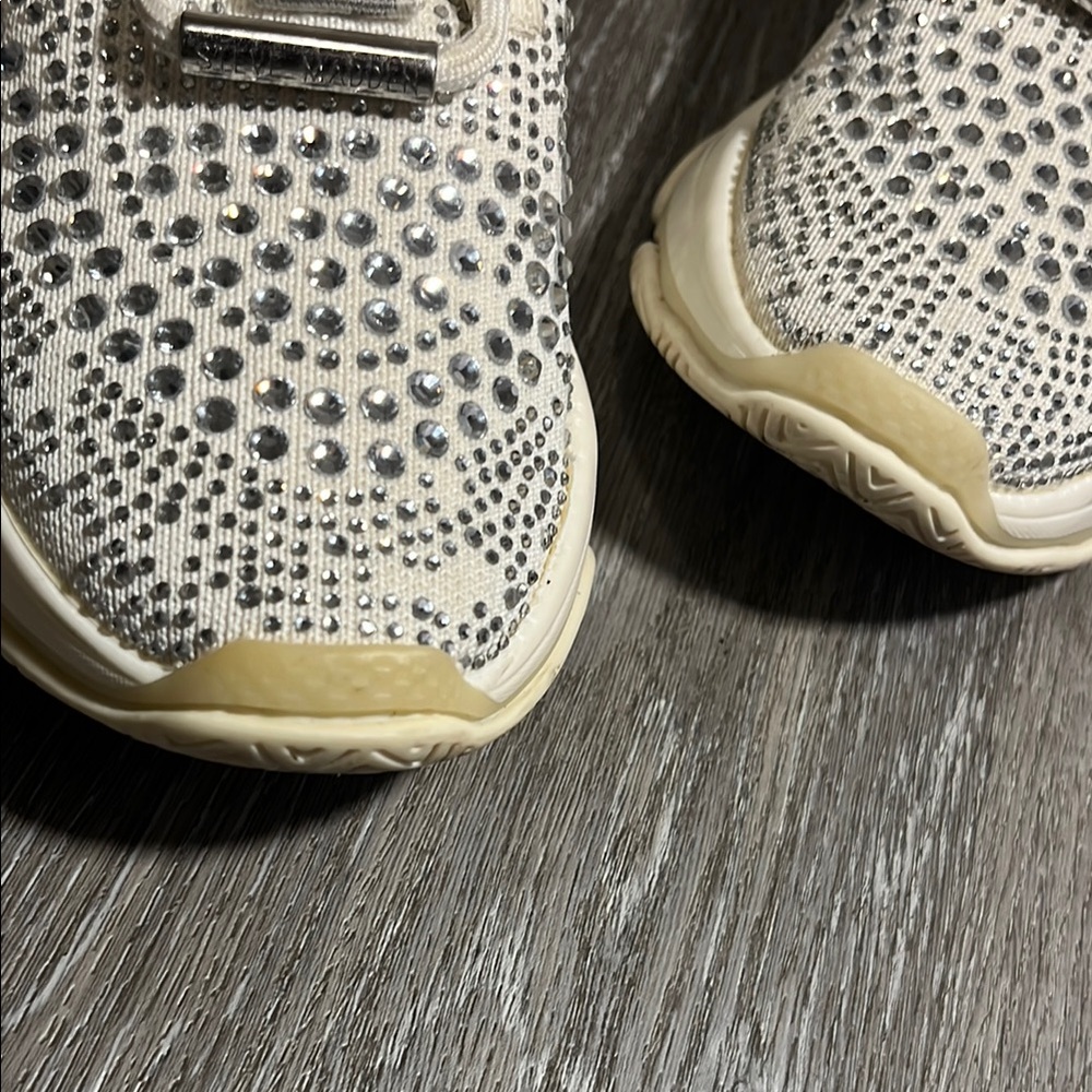 ❌SOLD❌Steve Madden Cream Sneakers - Picture 11 of 13